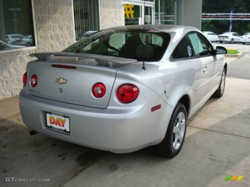 2006 Cobalt LS Coupe - Ultra Silver Metallic / Gray photo #2