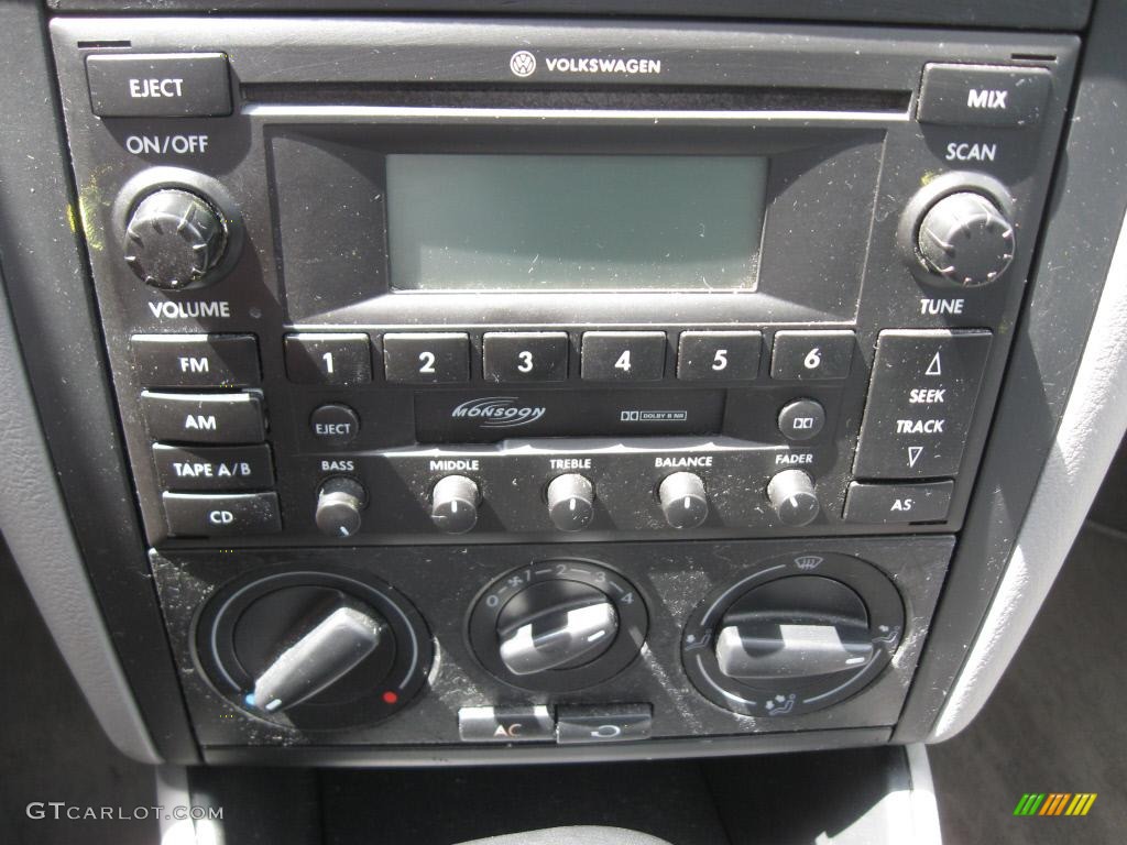 2004 Jetta GLS 1.8T Sedan - Galactic Blue Metallic / Grey photo #37