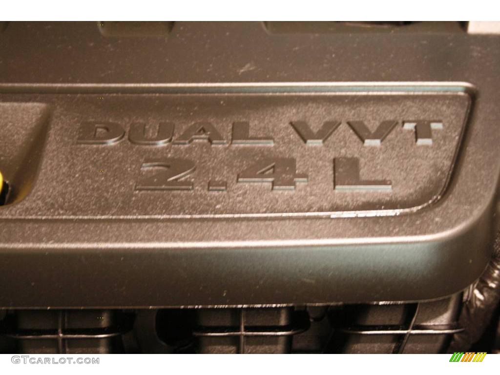 2004 Grand Am SE Sedan - Galaxy Silver Metallic / Dark Pewter photo #25
