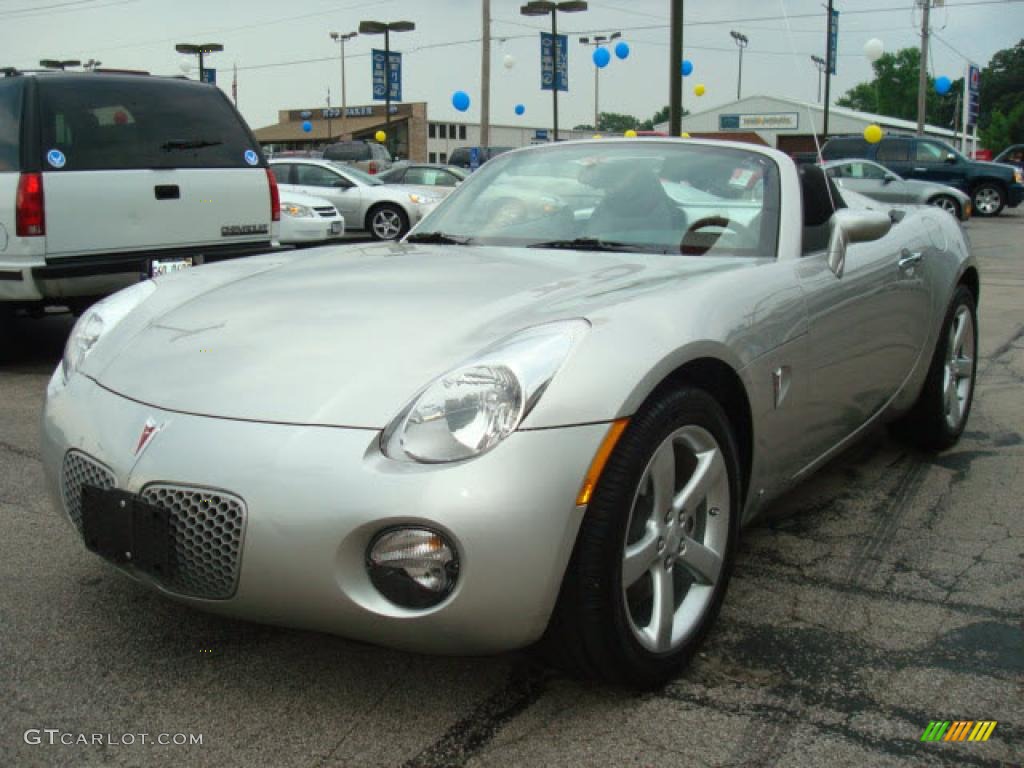 2008 Solstice Roadster - Cool Silver / Ebony photo #3