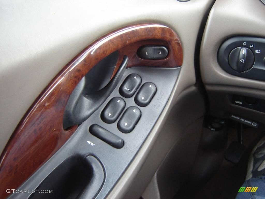 1999 Sable LS Sedan - Light Prairie Tan Metallic / Prairie Tan photo #17