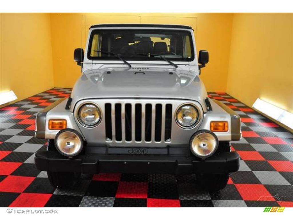 2004 Wrangler Columbia Edition 4x4 - Bright Silver Metallic / Dark Slate Gray photo #2