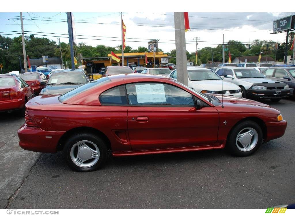 1995 Mustang V6 Coupe - Laser Red Metallic / Gray photo #3