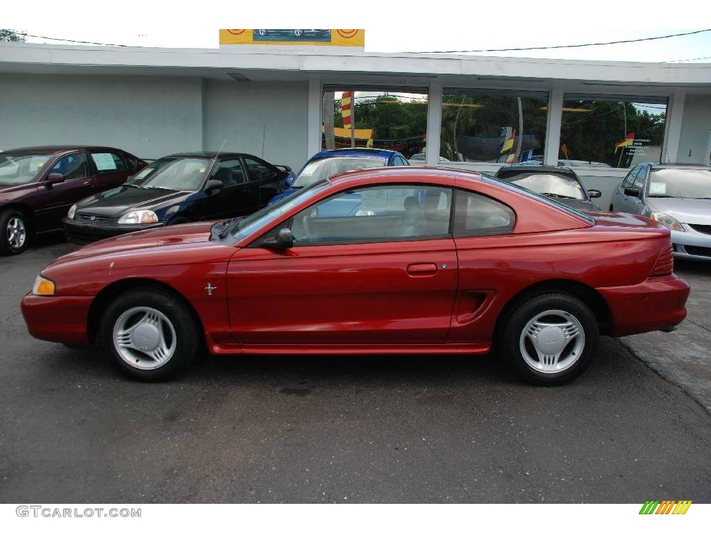 1995 Mustang V6 Coupe - Laser Red Metallic / Gray photo #4