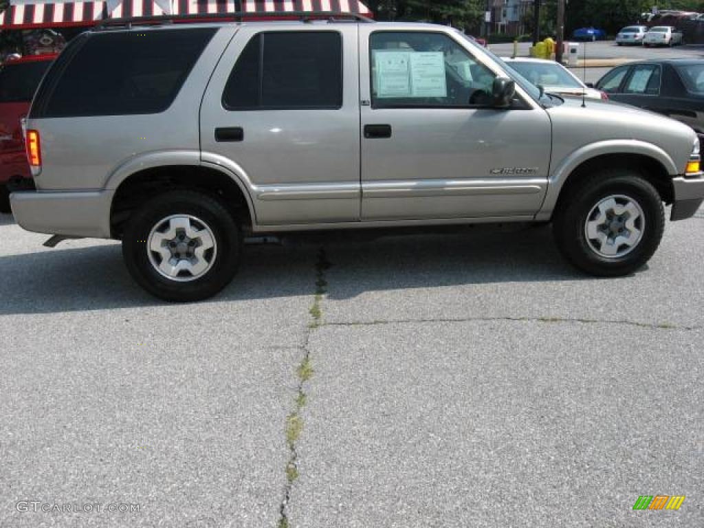 2002 Blazer LS 4x4 - Light Pewter Metallic / Graphite photo #8