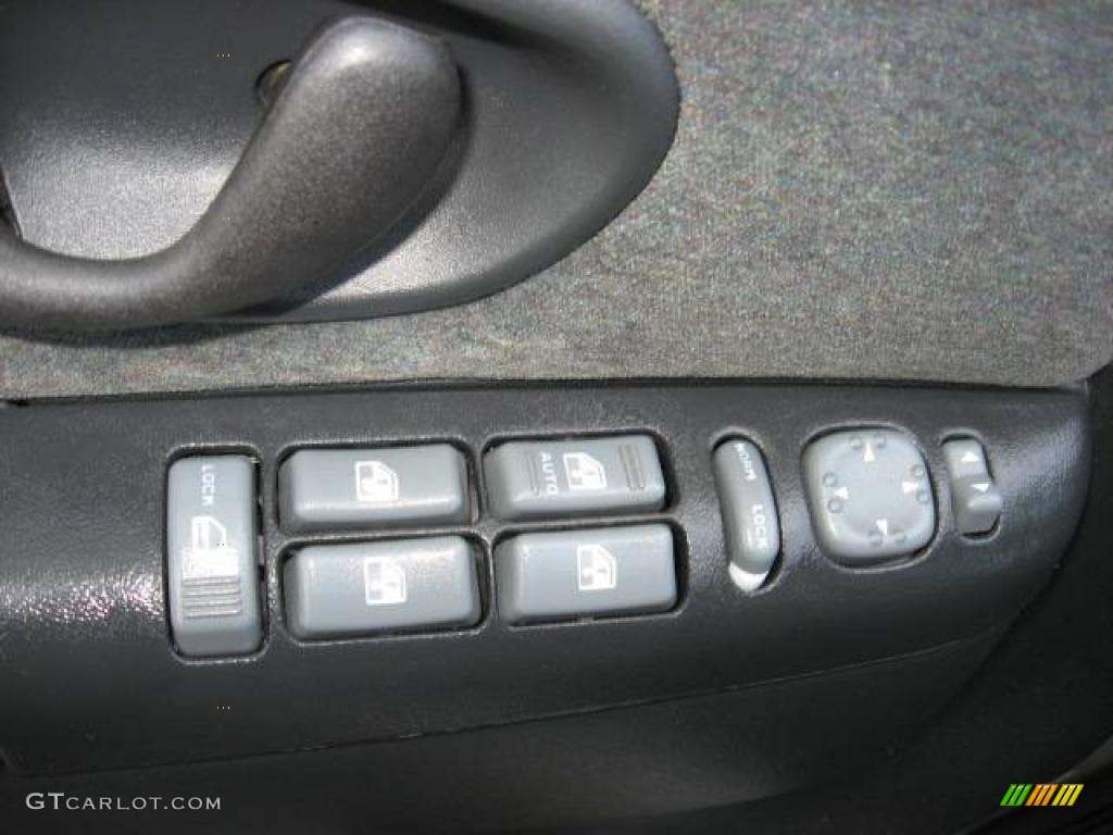 2002 Blazer LS 4x4 - Light Pewter Metallic / Graphite photo #13