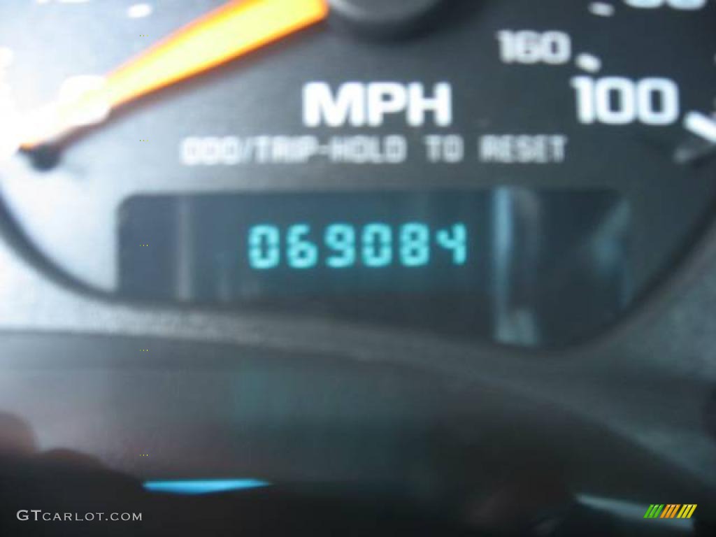 2002 Blazer LS 4x4 - Light Pewter Metallic / Graphite photo #16