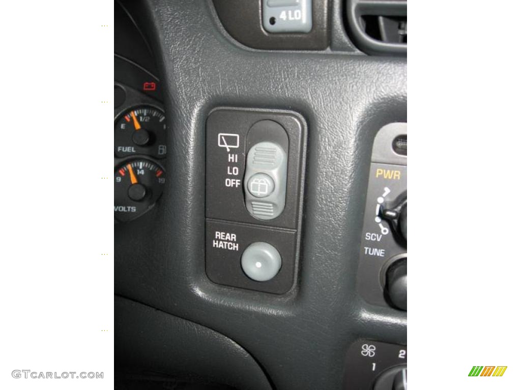 2002 Blazer LS 4x4 - Light Pewter Metallic / Graphite photo #19