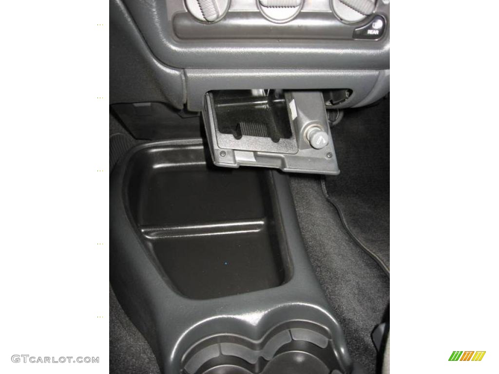 2002 Blazer LS 4x4 - Light Pewter Metallic / Graphite photo #22