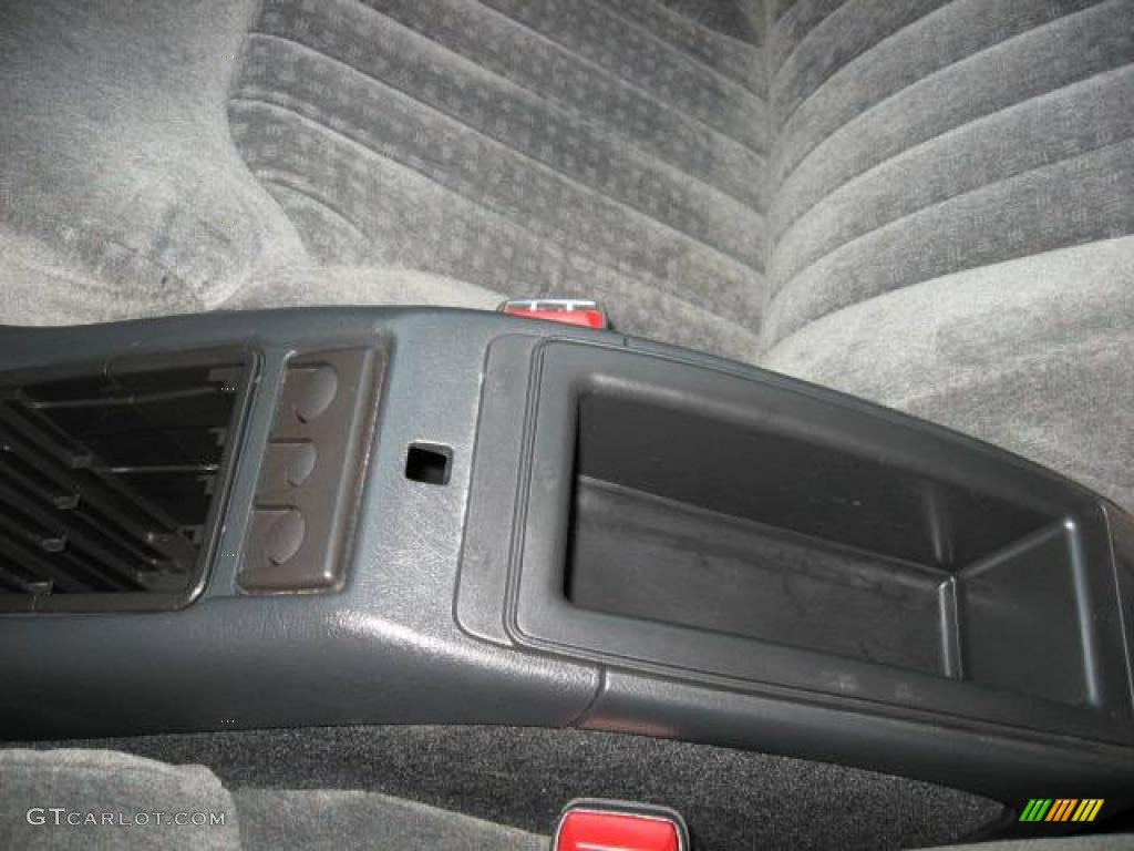 2002 Blazer LS 4x4 - Light Pewter Metallic / Graphite photo #24