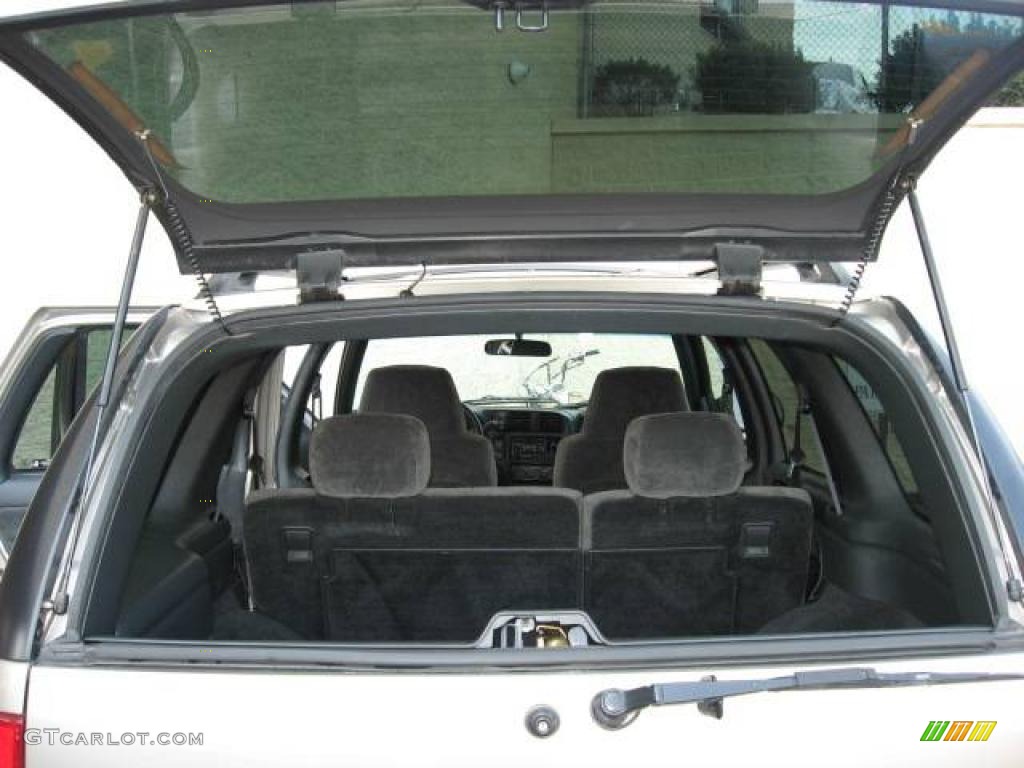 2002 Blazer LS 4x4 - Light Pewter Metallic / Graphite photo #34