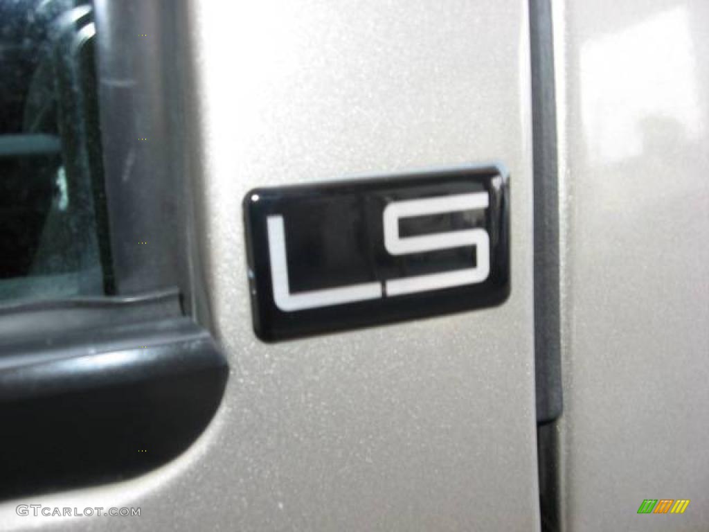 2002 Blazer LS 4x4 - Light Pewter Metallic / Graphite photo #41