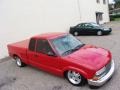 2002 Victory Red Chevrolet S10 LS Extended Cab  photo #11