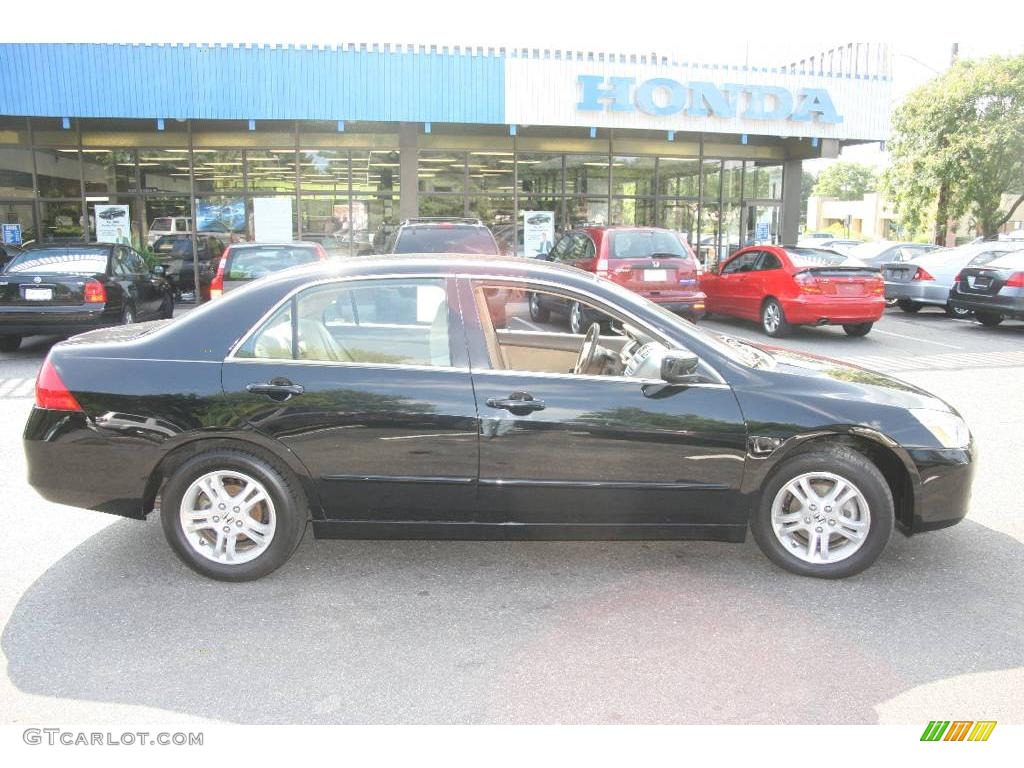 2006 Accord SE Sedan - Nighthawk Black Pearl / Ivory photo #4
