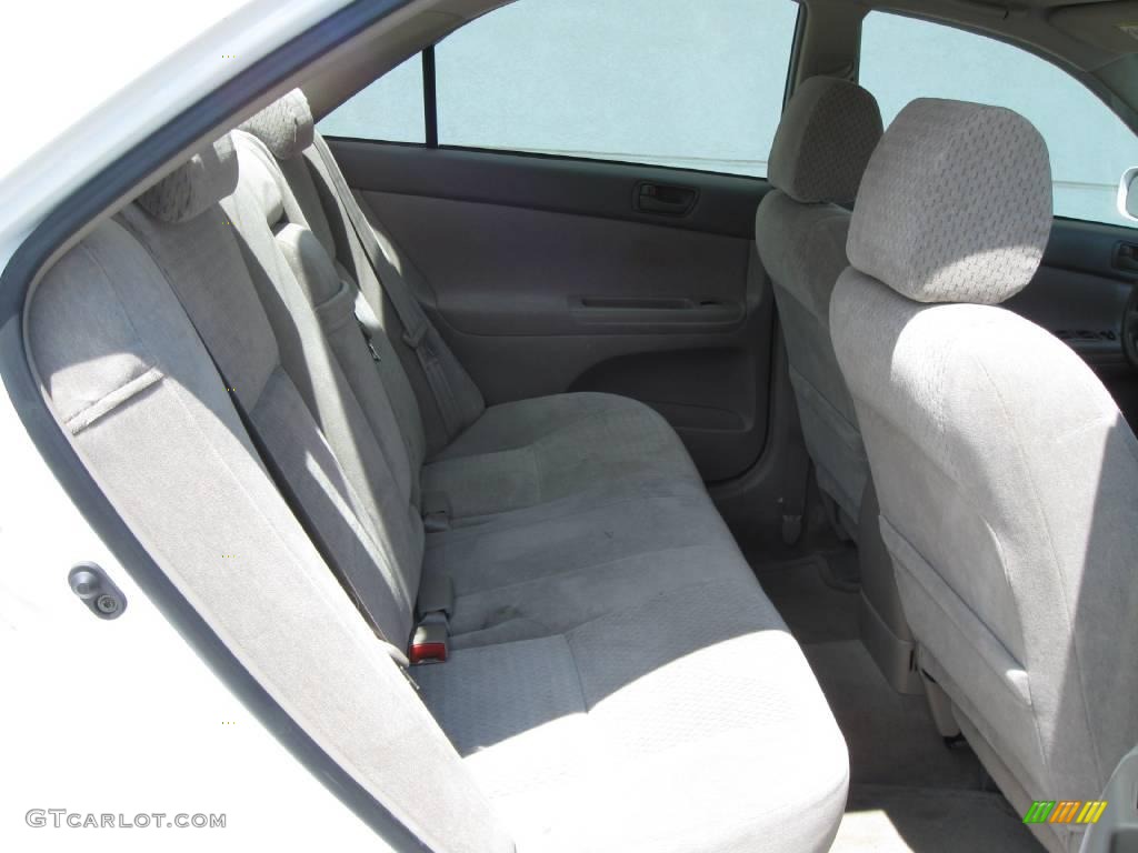 2003 Camry LE - Super White / Taupe photo #4
