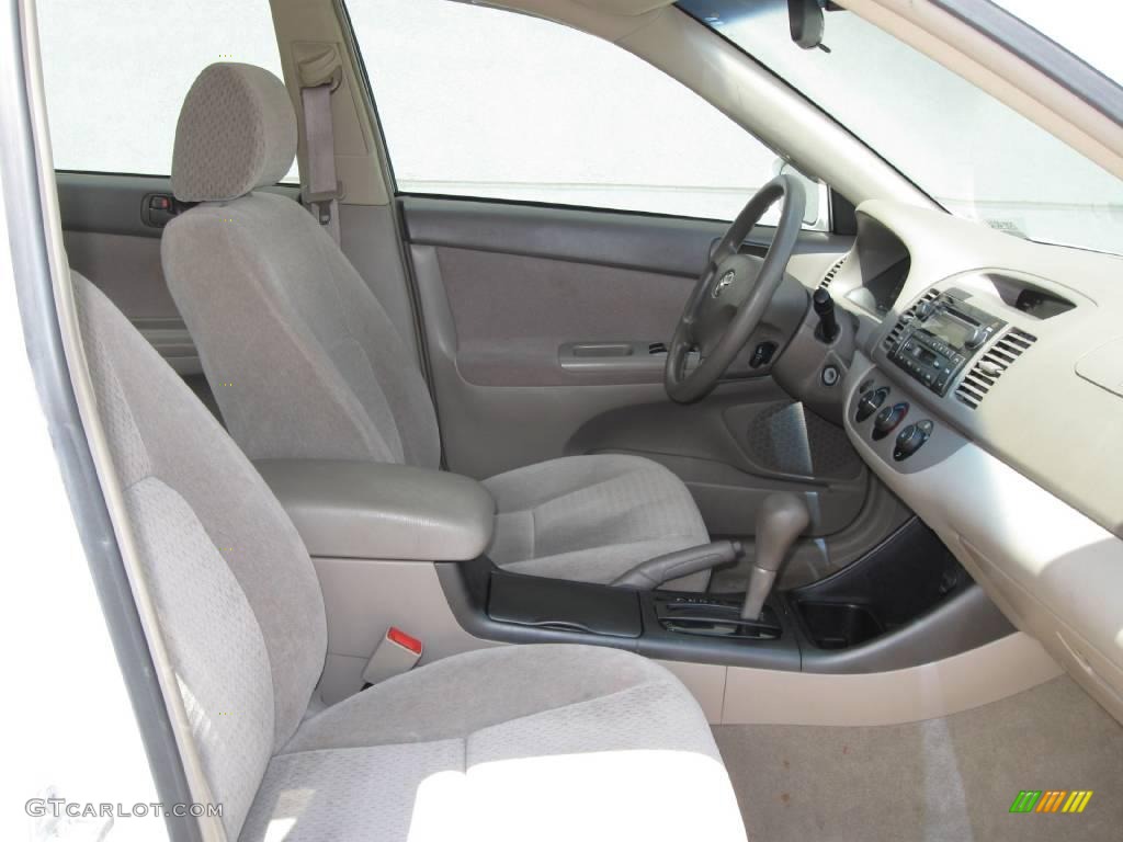 2003 Camry LE - Super White / Taupe photo #5