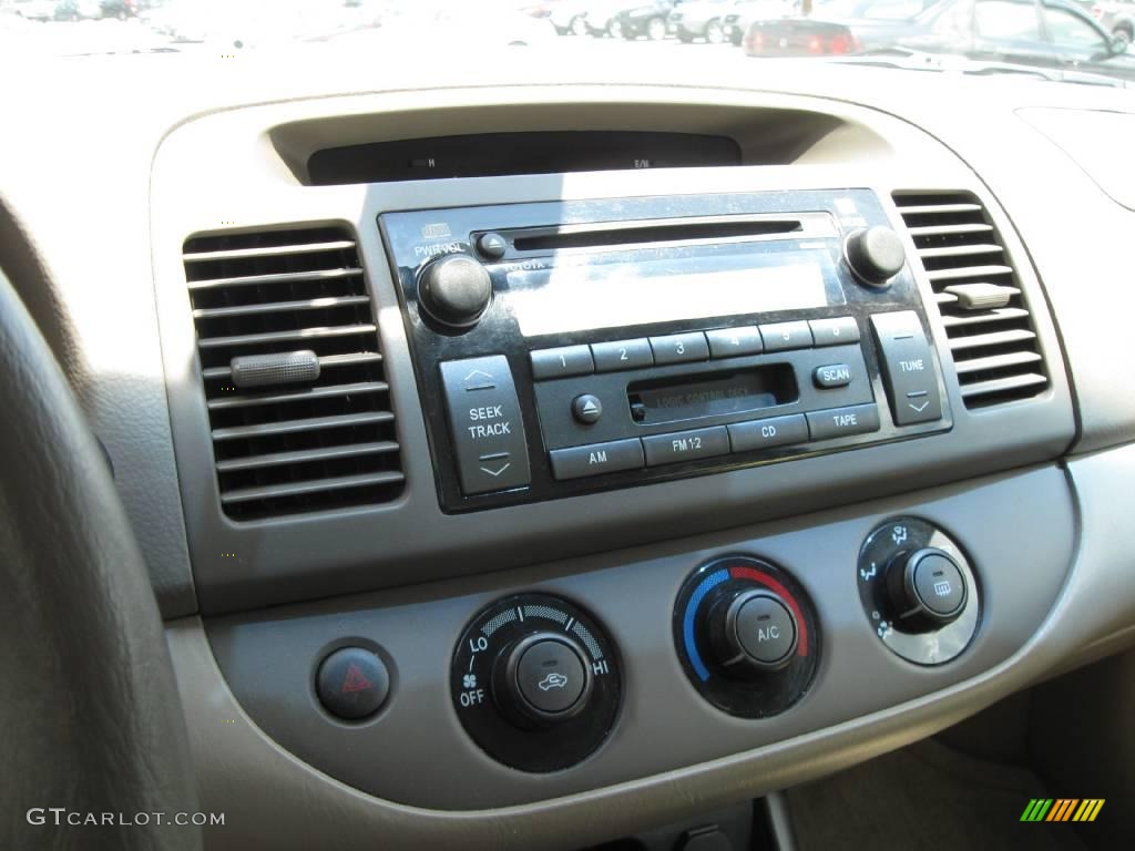 2003 Camry LE - Super White / Taupe photo #7
