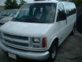 Summit White 2002 Chevrolet Express 1500 Passenger Van