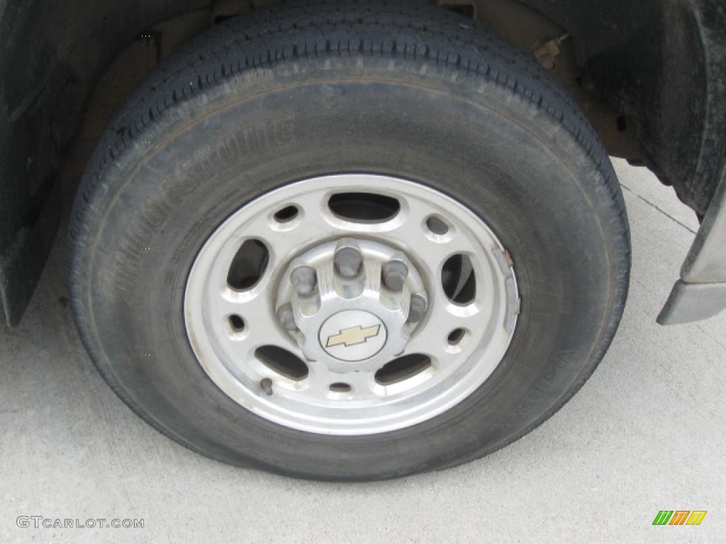 2003 Suburban 2500 LS - Light Pewter Metallic / Tan/Neutral photo #2