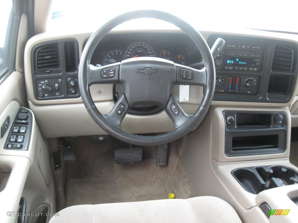 2003 Suburban 2500 LS - Light Pewter Metallic / Tan/Neutral photo #32