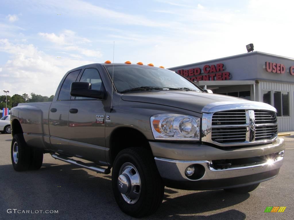 2008 Ram 3500 Big Horn Edition Quad Cab 4x4 Dually - Light Khaki Metallic / Khaki photo #1