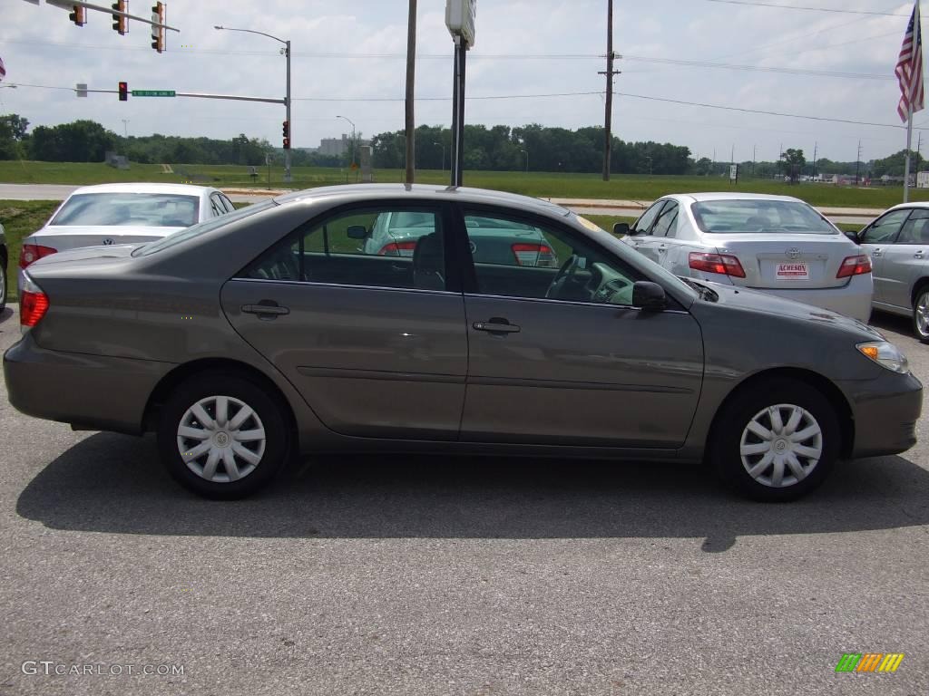 2005 Camry LE - Phantom Gray Pearl / Gray photo #6