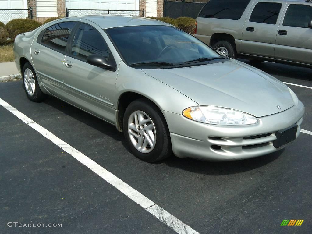 1999 Intrepid  - Champagne Pearl Metallic / Agate photo #3