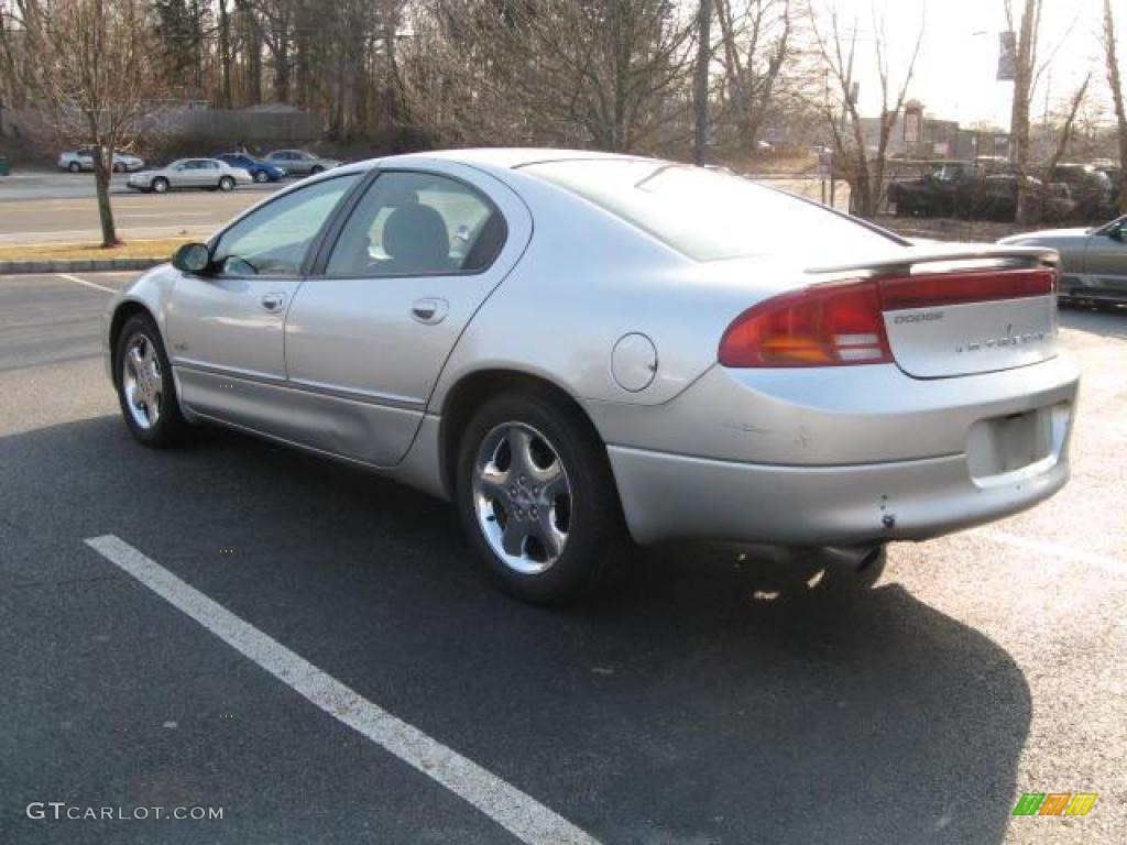 2002 Intrepid R/T - Bright Silver Metallic / Dark Slate Gray photo #2