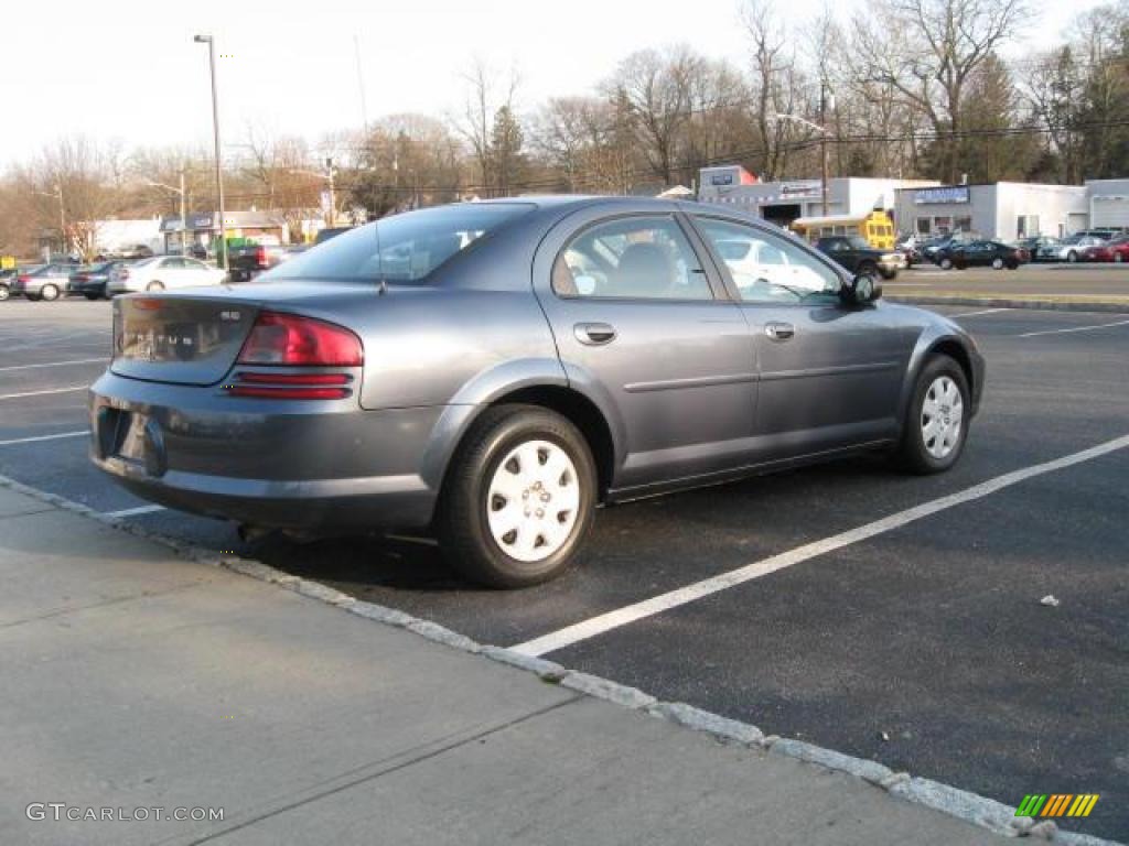 2002 Stratus SE Sedan - Steel Blue Pearl / Dark Slate Gray photo #3