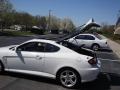 Alpine White - Tiburon GT V6 Photo No. 24