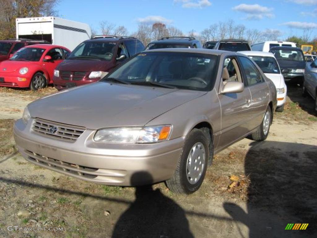 1999 Camry CE - Cashmere Beige Metallic / Oak photo #1