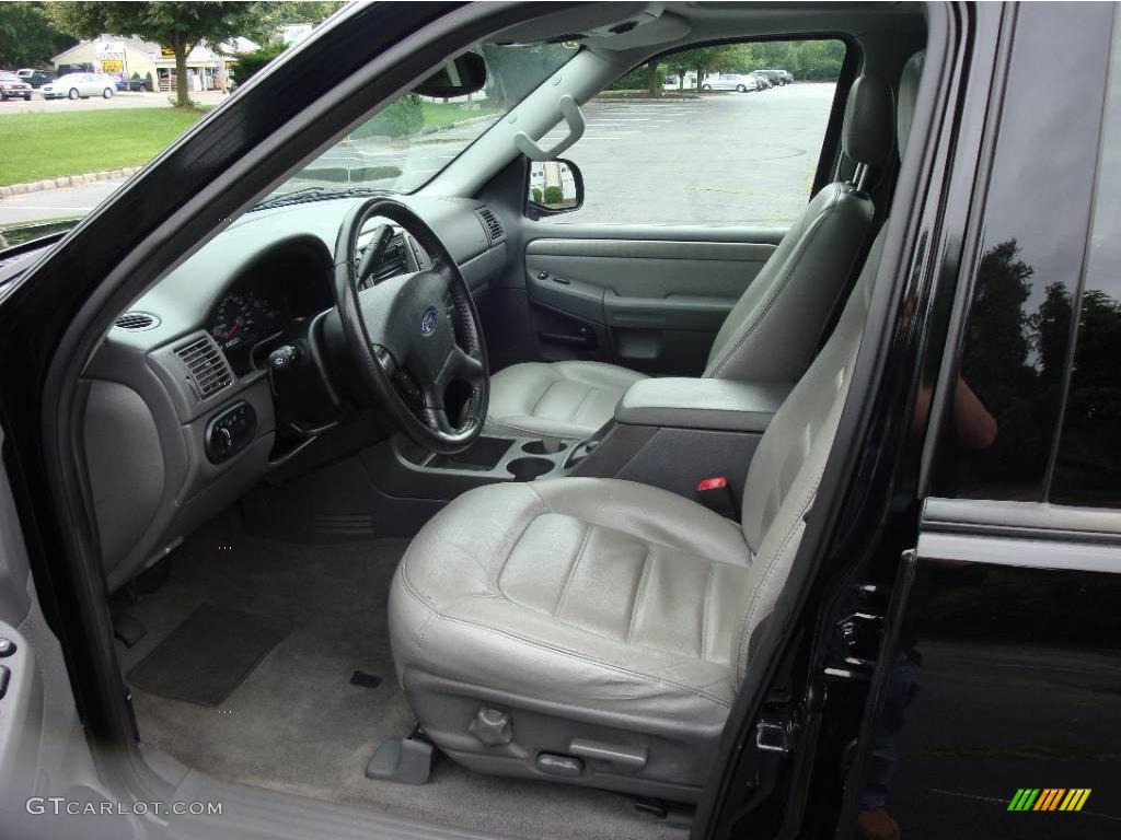 2004 Explorer XLT 4x4 - Black / Graphite photo #5