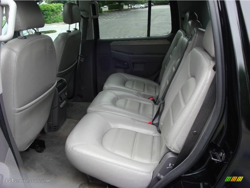 2004 Explorer XLT 4x4 - Black / Graphite photo #6
