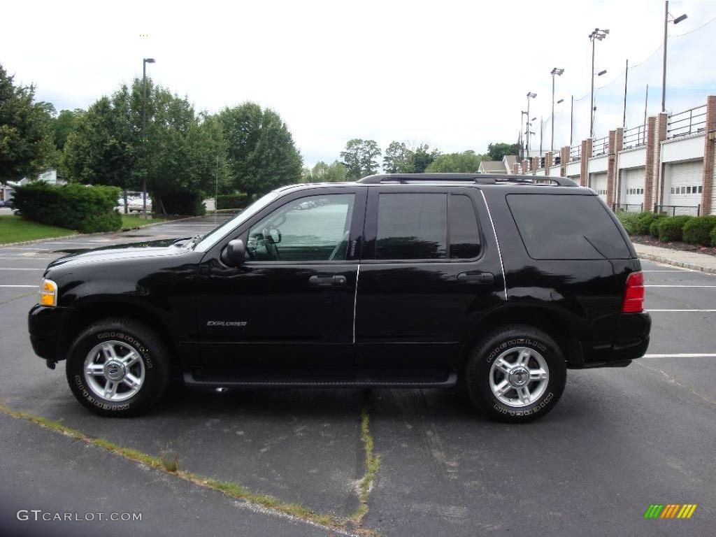 2004 Explorer XLT 4x4 - Black / Graphite photo #10