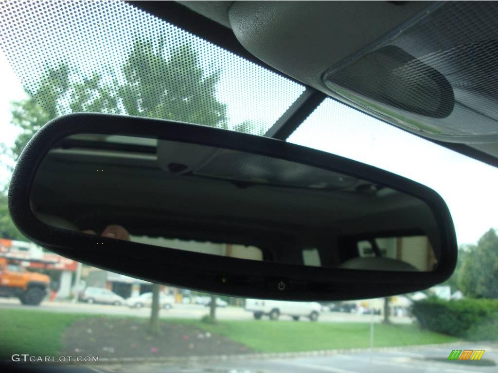 2004 Explorer XLT 4x4 - Black / Graphite photo #20