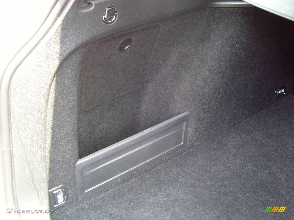 2009 Passat Komfort Wagon - Candy White / Classic Grey photo #53