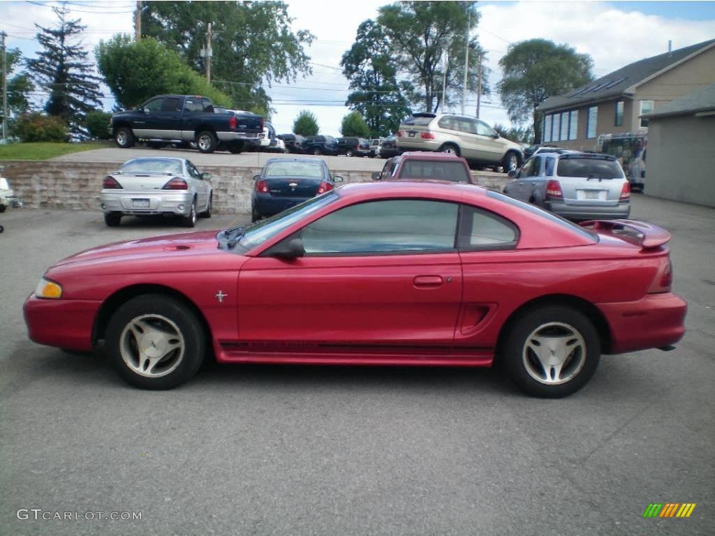 1997 Mustang V6 Coupe - Laser Red Metallic / Medium Graphite photo #2