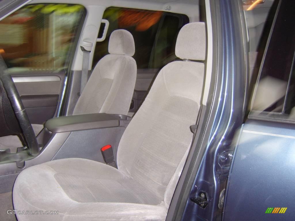 2004 Explorer XLT - Medium Wedgewood Blue Metallic / Gray photo #15