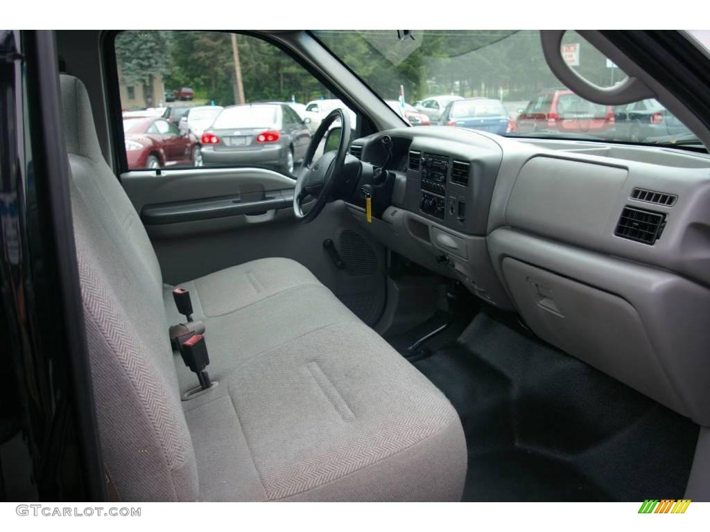 2001 F250 Super Duty XL Regular Cab 4x4 - Black / Medium Graphite photo #10