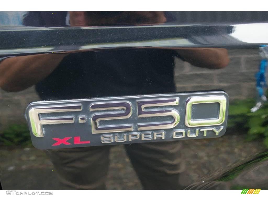 2001 F250 Super Duty XL Regular Cab 4x4 - Black / Medium Graphite photo #11