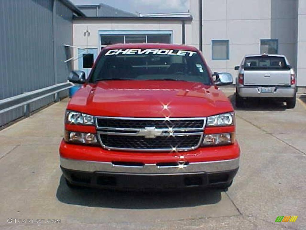 2007 Silverado 1500 Classic LS Crew Cab - Victory Red / Dark Charcoal photo #3