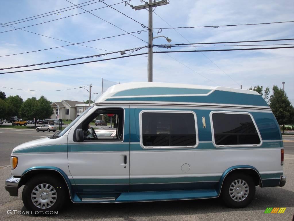 1992 E Series Van E150 Passenger Conversion Van - Glacier White / Blue photo #3