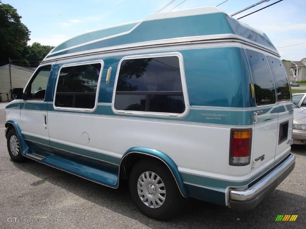 1992 E Series Van E150 Passenger Conversion Van - Glacier White / Blue photo #4