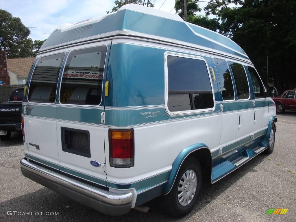 1992 E Series Van E150 Passenger Conversion Van - Glacier White / Blue photo #6