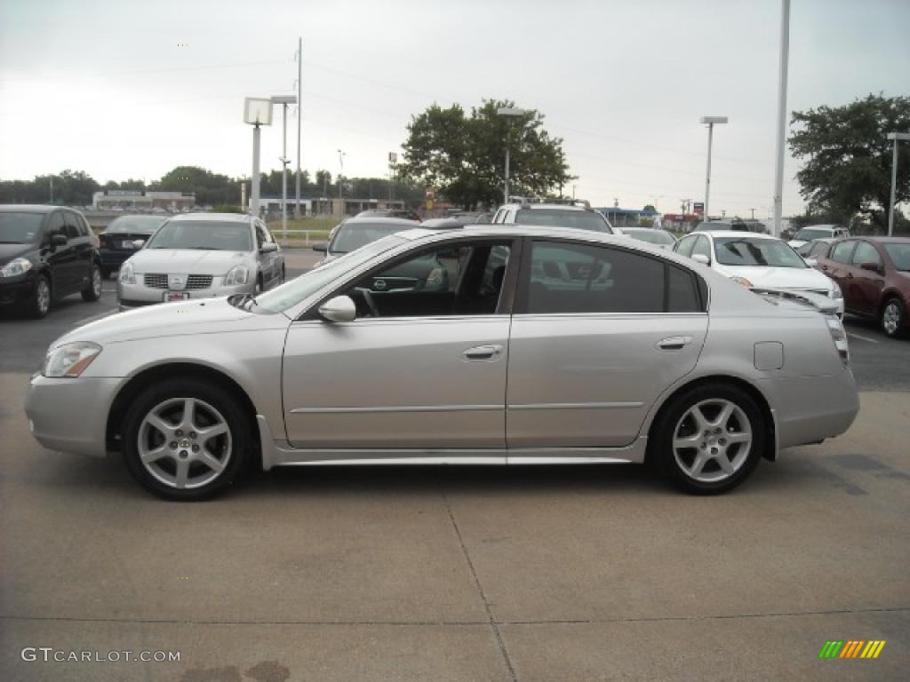 2004 Altima 3.5 SE - Sheer Silver Metallic / Charcoal photo #1