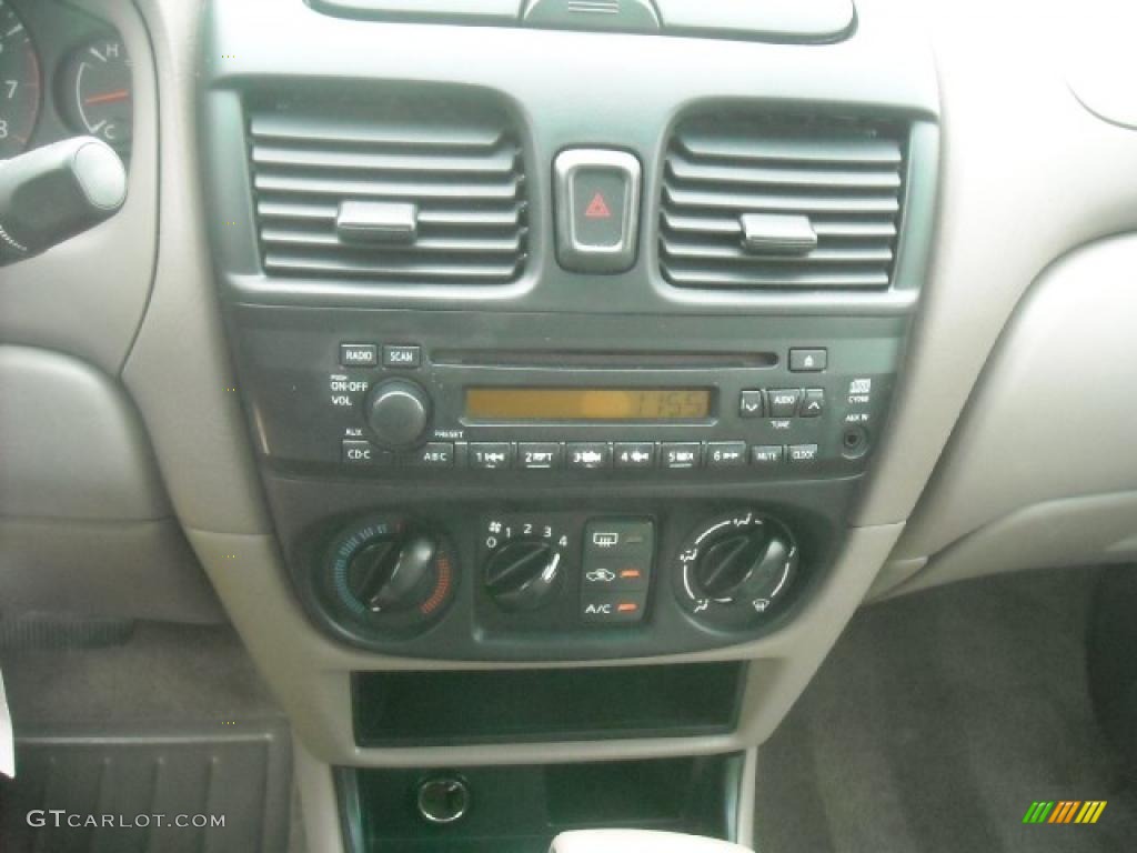 2005 Sentra 1.8 S - Jaded Green / Taupe photo #11