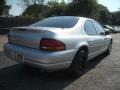 Bright Silver Metallic - Stratus SE Photo No. 4