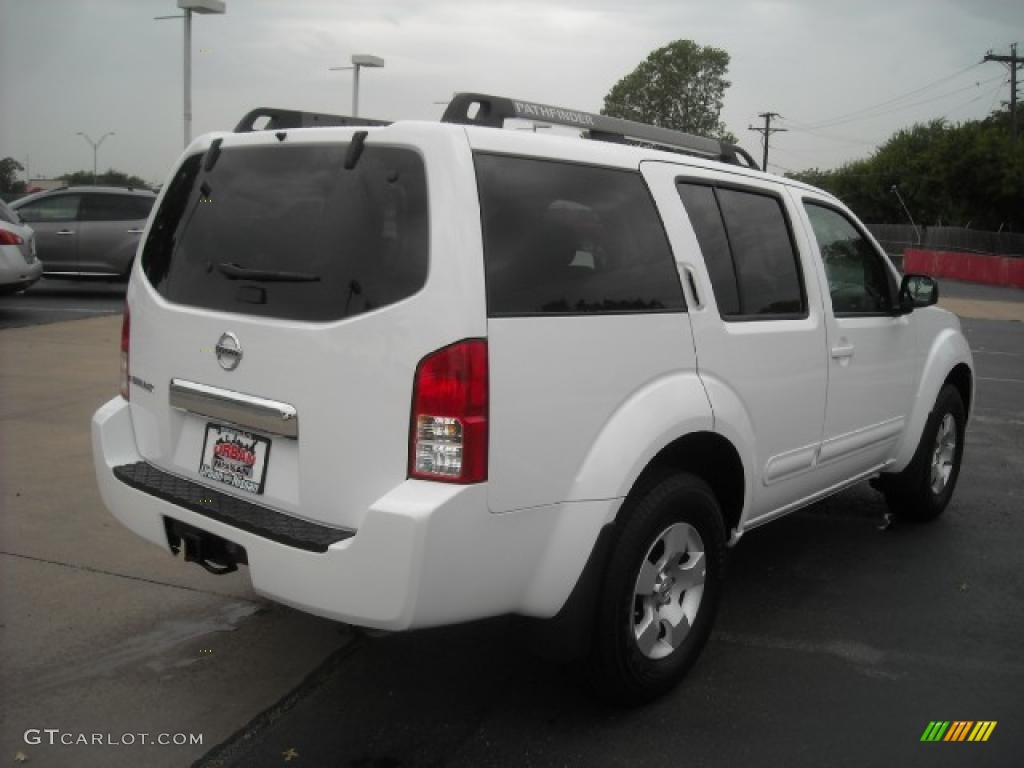 Nissan avalanche white paint #8