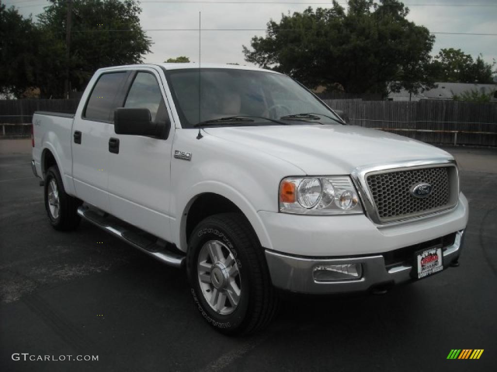 2004 F150 Lariat SuperCrew 4x4 - Oxford White / Tan photo #3