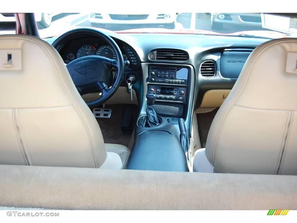 2000 Corvette Coupe - Torch Red / Light Oak photo #7